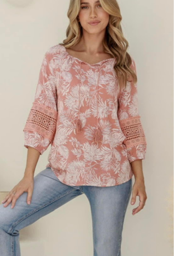 "Tenille" Crochet Tim Tassle Palm Blouse
